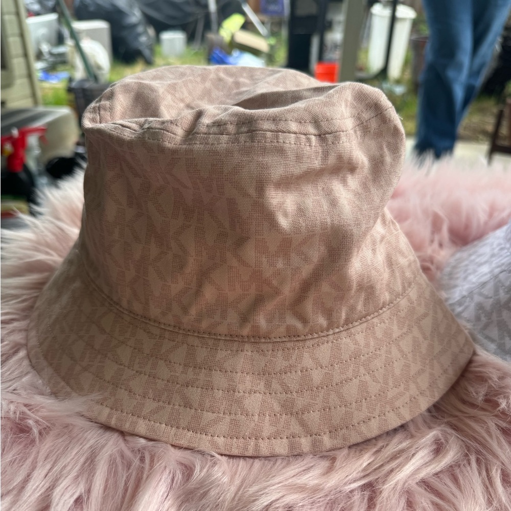 Pink Michael Kors bucket Hat